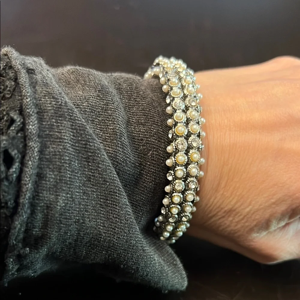 Vintage bangle Silver tone  and Pearl rhinestone diamond Bracelet - Picture 5 of 8